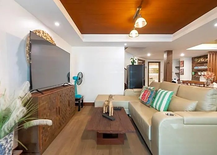 Miq Rama9 _villa 3br In City/jodd Fair/mrt/65”tv 酒店 2*