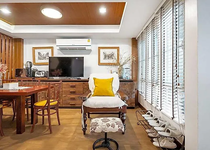 Miq Rama9 _villa 3br In City/jodd Fair/mrt/65”tv 2* 曼谷