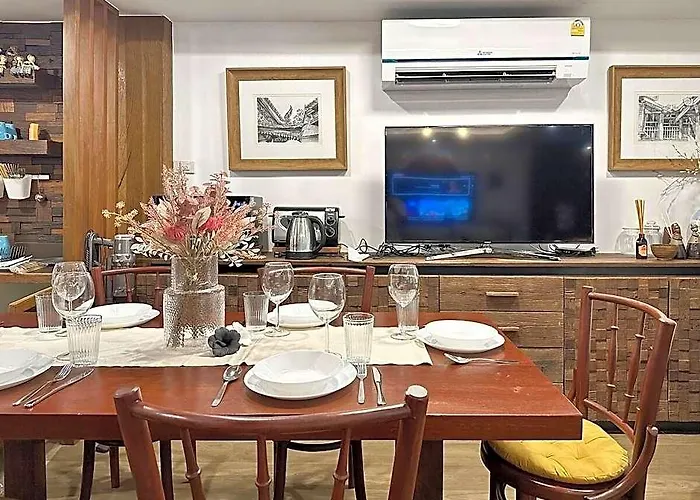 Miq Rama9 _villa 3br In City/jodd Fair/mrt/65”tv 酒店