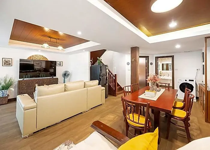 酒店 Miq Rama9 _villa 3br In City/jodd Fair/mrt/65”tv 2*