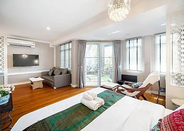 Miq Rama9 _villa 3br In City/jodd Fair/mrt/65”tv 2* 曼谷
