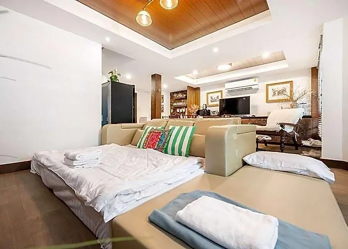 Miq Rama9 _villa 3br In City/jodd Fair/mrt/65”tv 酒店 曼谷