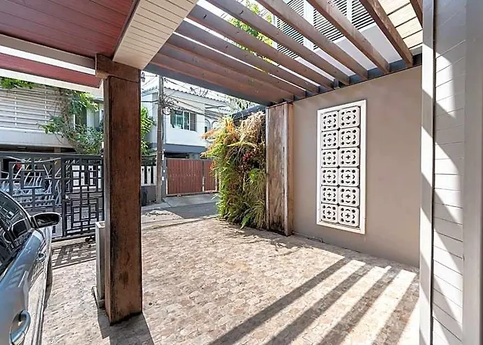 Miq Rama9 _villa 3br In City/jodd Fair/mrt/65”tv 酒店