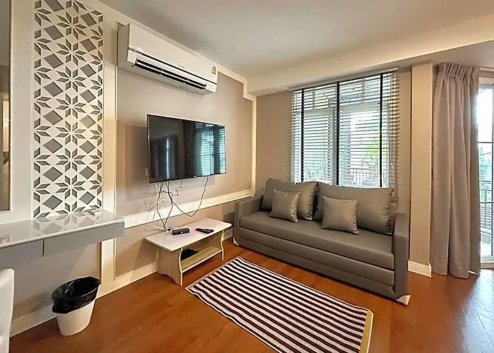酒店 Miq Rama9 _villa 3br In City/jodd Fair/mrt/65”tv