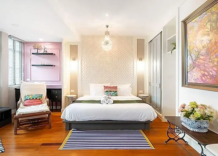 酒店 Miq Rama9 _villa 3br In City/jodd Fair/mrt/65”tv 曼谷